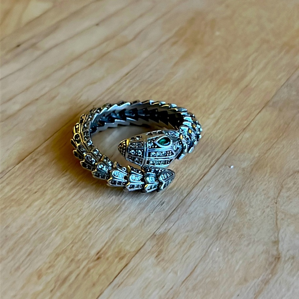 Serpant Ring